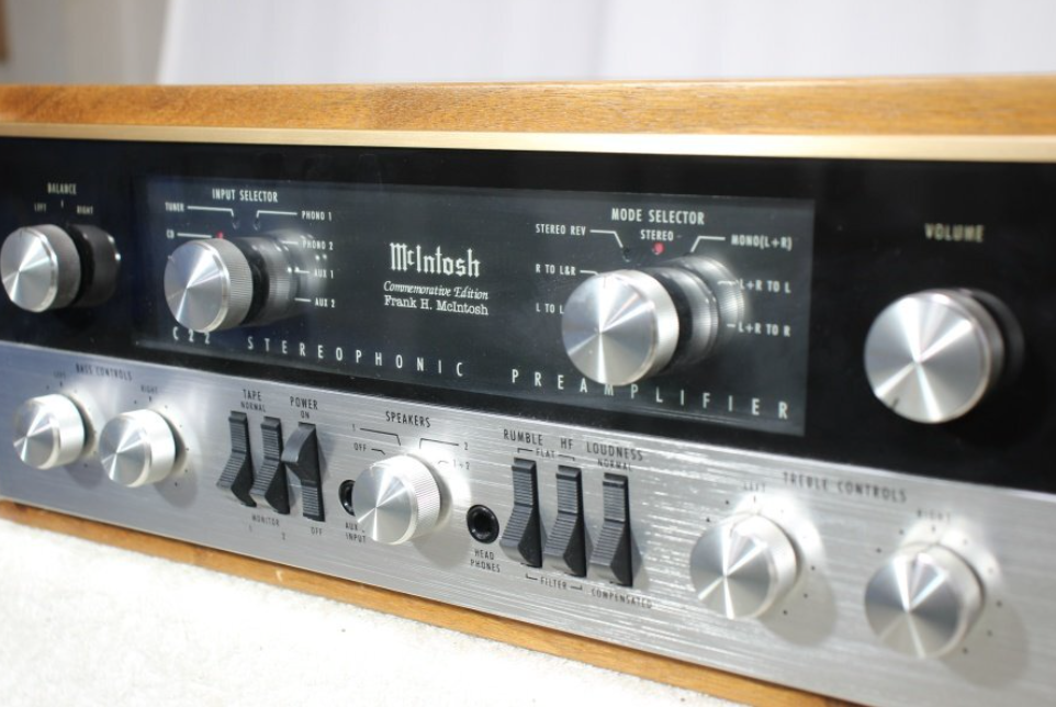 オーディオ買取事例 McIntosh マッキントッシュ Model C22 真空管 プリアンプ ウッドケース入り